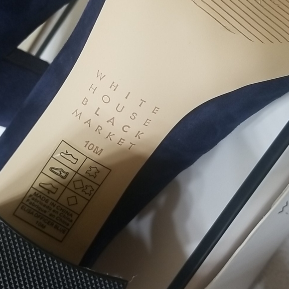 NWT Blue Suede Pumps with bow shoe clips - Picture 4 of 8